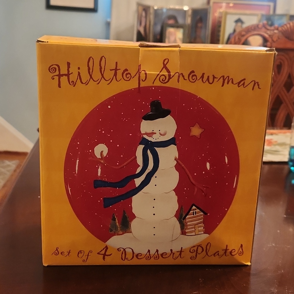 Collectors Christmas plate set
